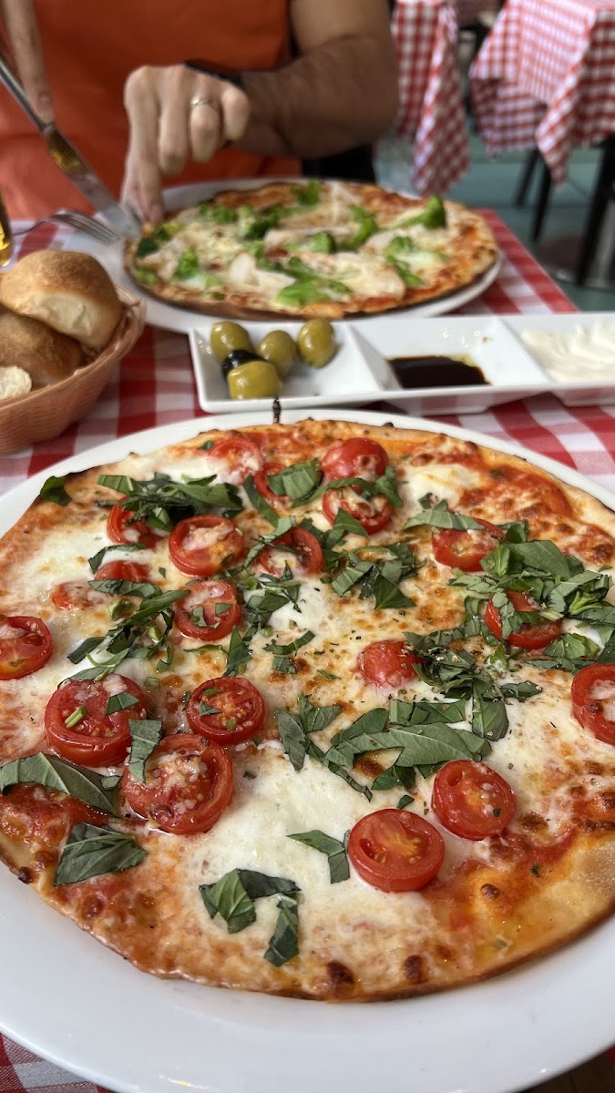 Ristorante Pizzeria Al Lido In Hamburg - Hafencity-6